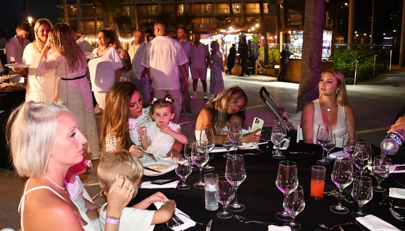A family at the Cancun 2024 trip
